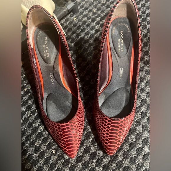 Rockport Shoes - Women ROCKPORD heels. Size 9
